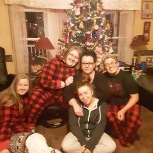 Meet your Posher, Iris shay